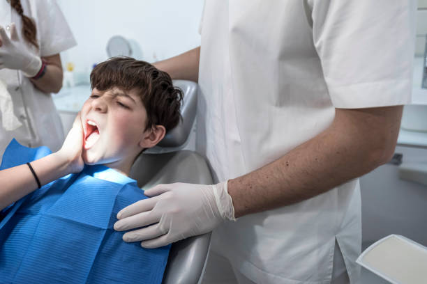 Best Dentist for Tooth Abscess  in Douglas, GA